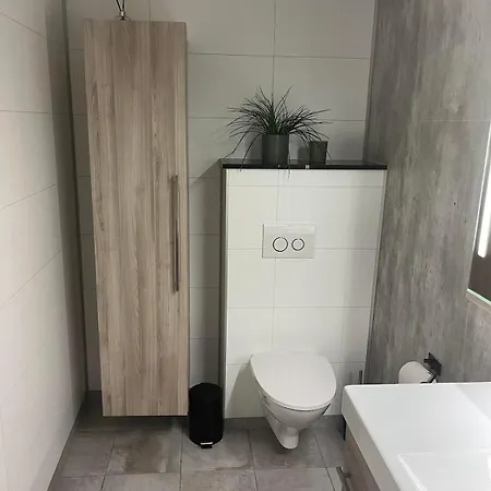 Appartement A Lovely Semi-detached
